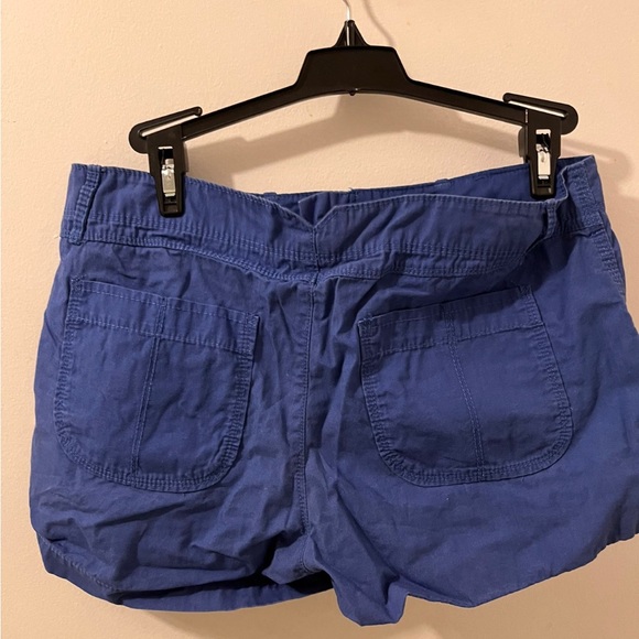 Blue women’s shorts with pockets - Picture 2 of 2
